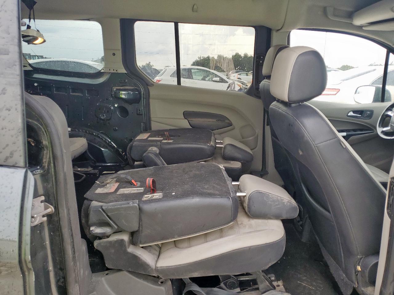 FORD TRANSIT CONNECT TITANIUM