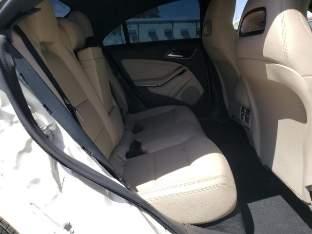2018 MERCEDES-BENZ CLA 250 WDDSJ4EB3JN561083