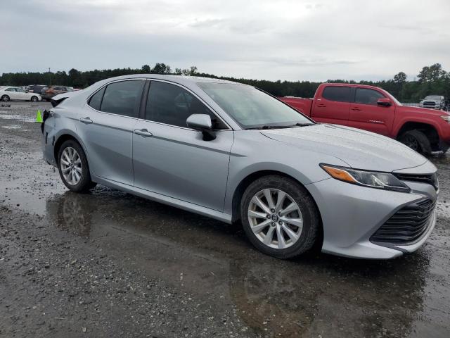 2018 TOYOTA CAMRY L 4T1B11HK4JU574768