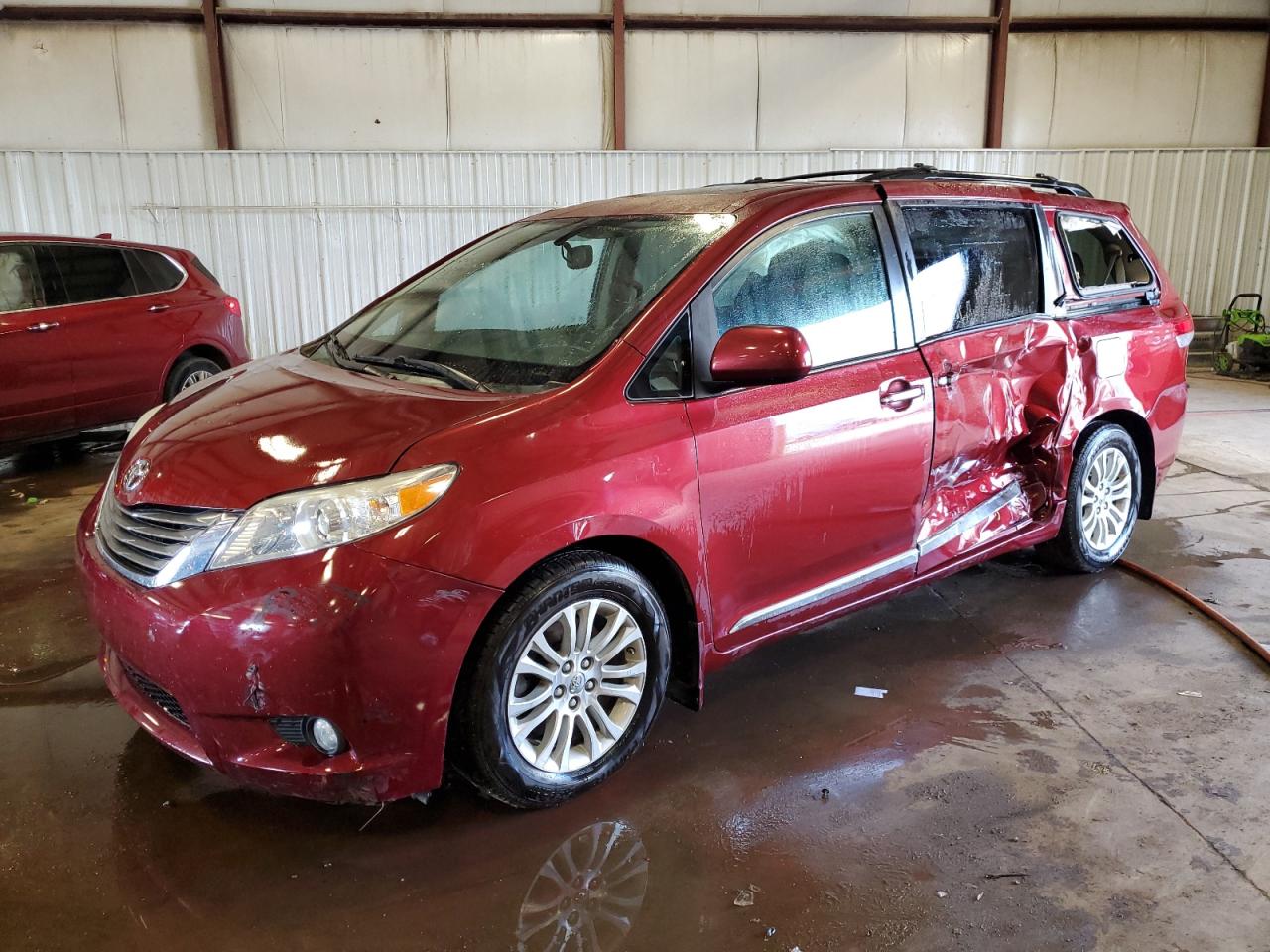 Lot #3290258252 2012 TOYOTA SIENNA XLE