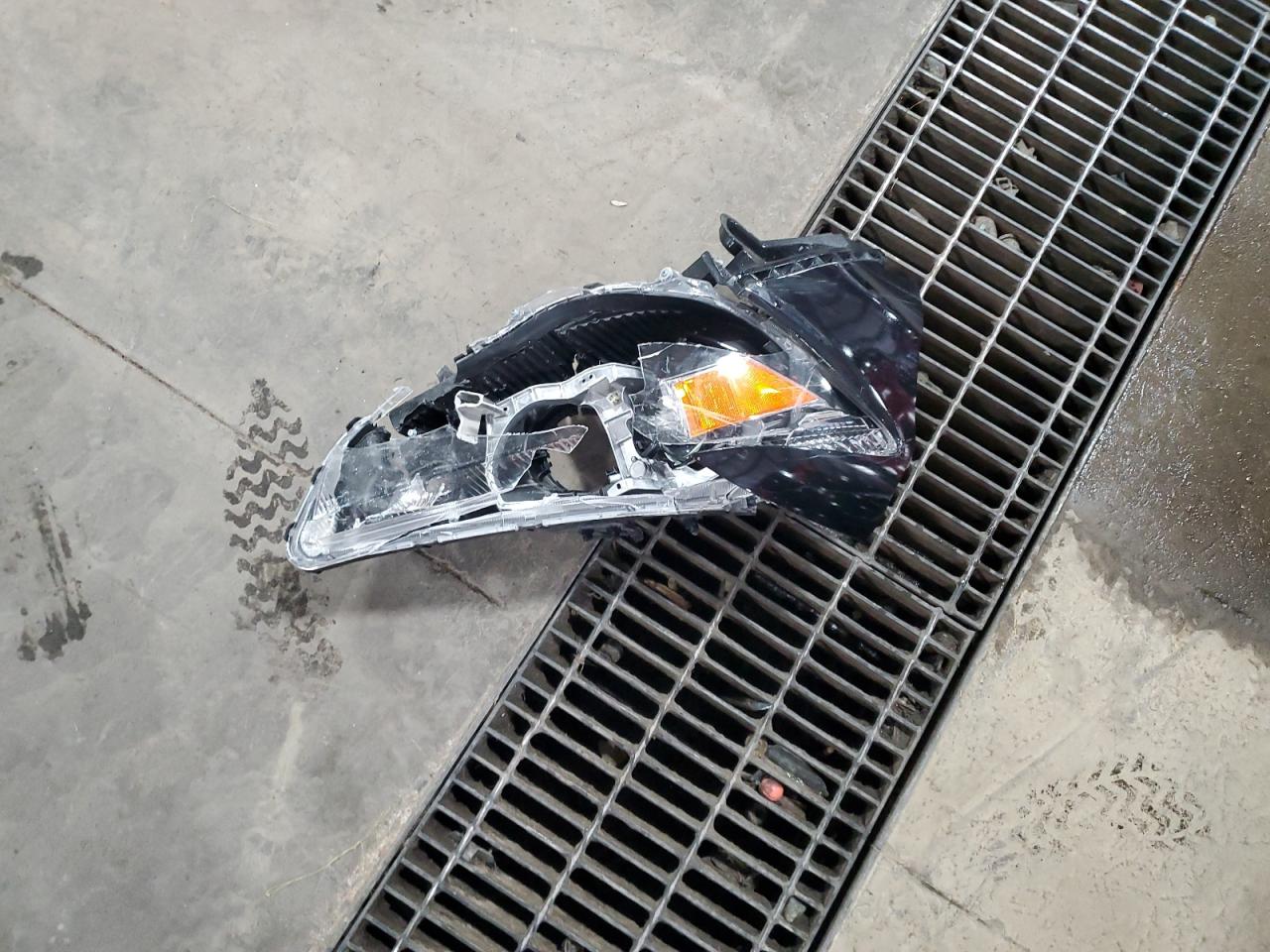 MITSUBISHI OUTLANDER ES