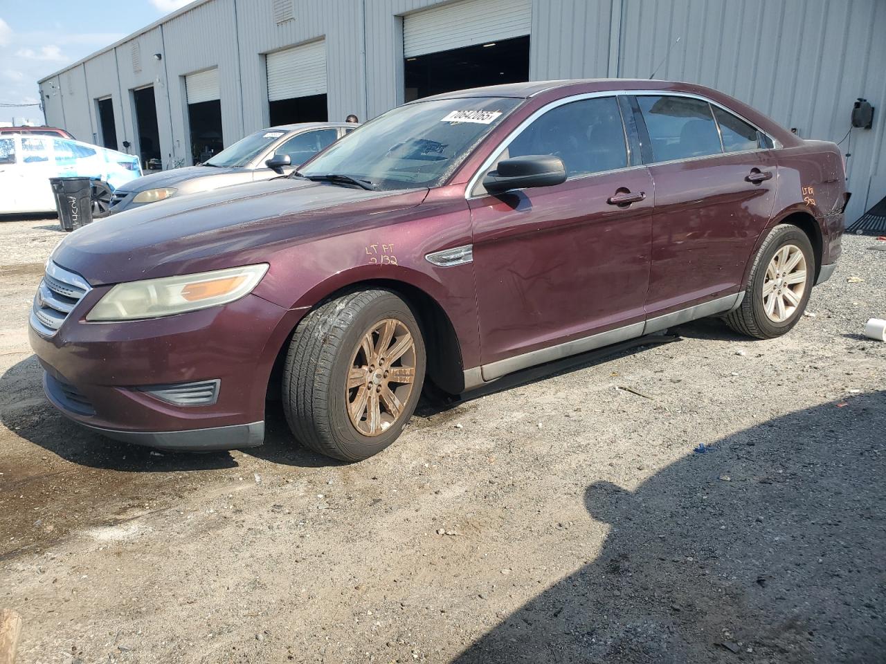 FORD TAURUS SE