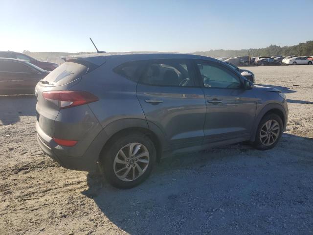 2017 HYUNDAI TUCSON SE KM8J23A42HU420022