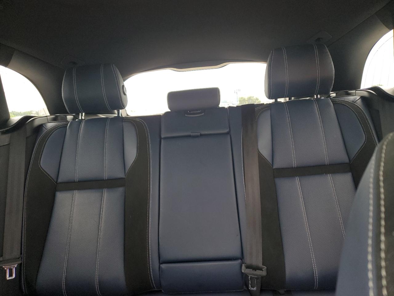 LAND ROVER RANGE ROVER R-DYNAMIC SE