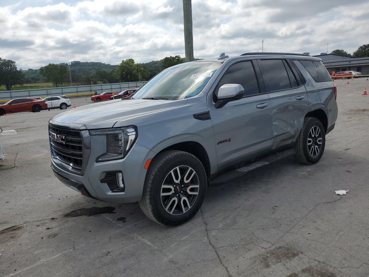 GMC YUKON AT4