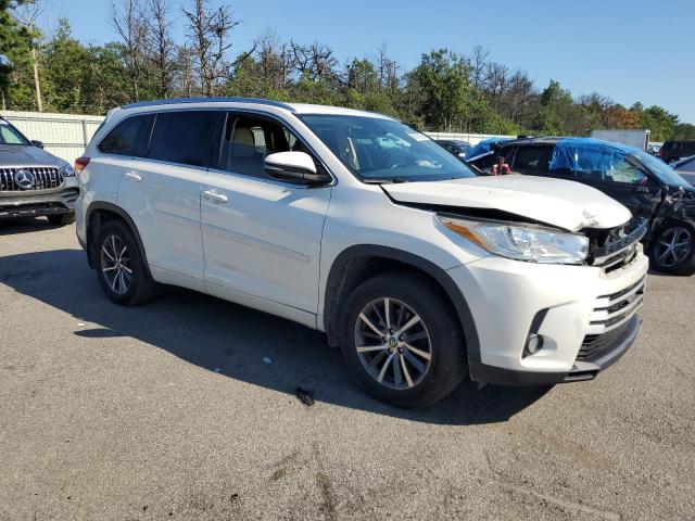 2017 TOYOTA HIGHLANDER SE 5TDJZRFH5HS519727