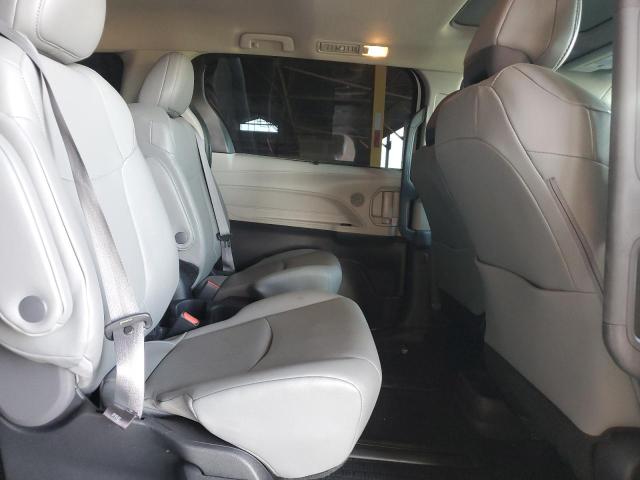 2023 TOYOTA SIENNA XLE 5TDYRKEC8PS173862