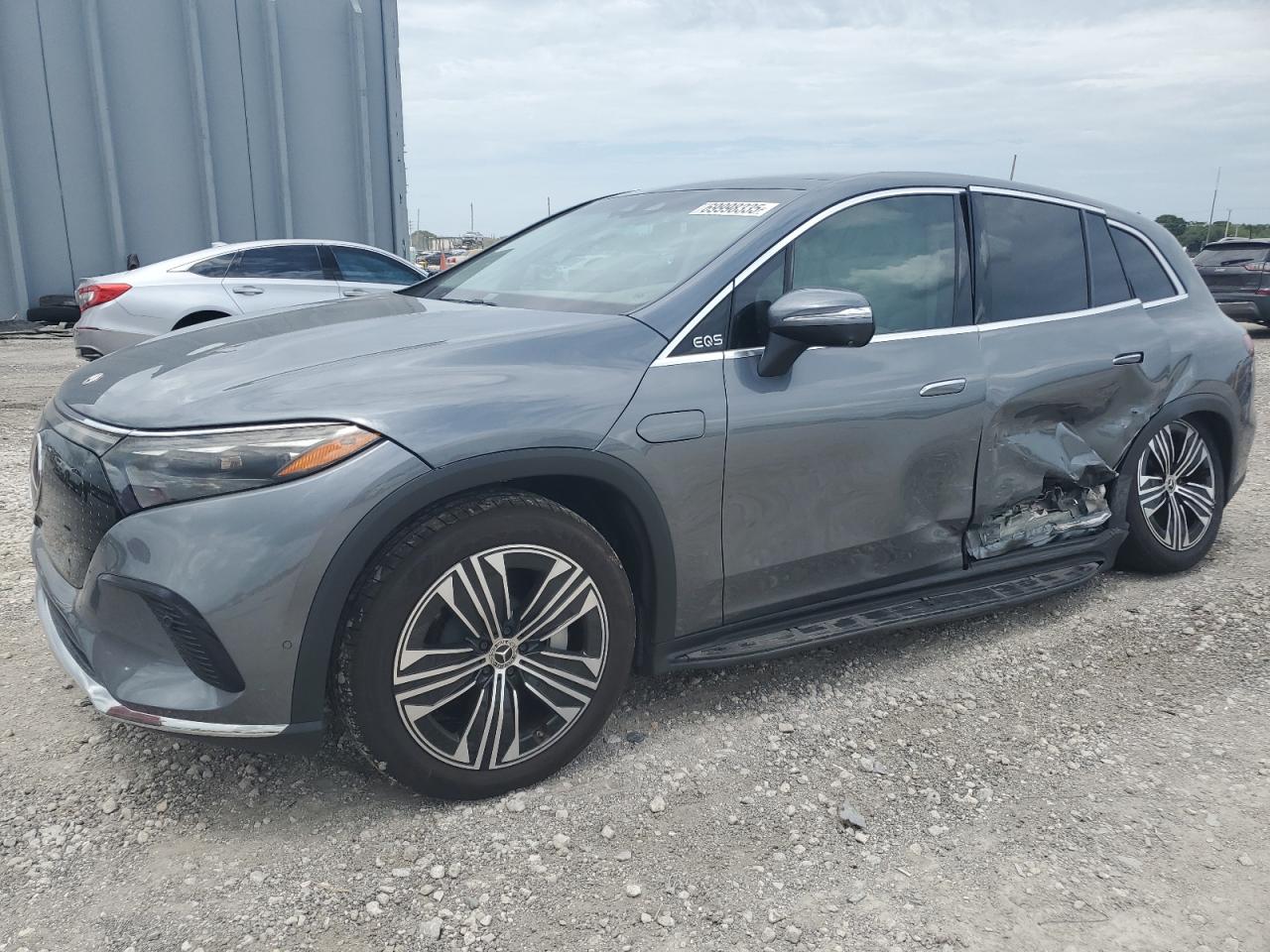 MERCEDES-BENZ EQS SUV 450+