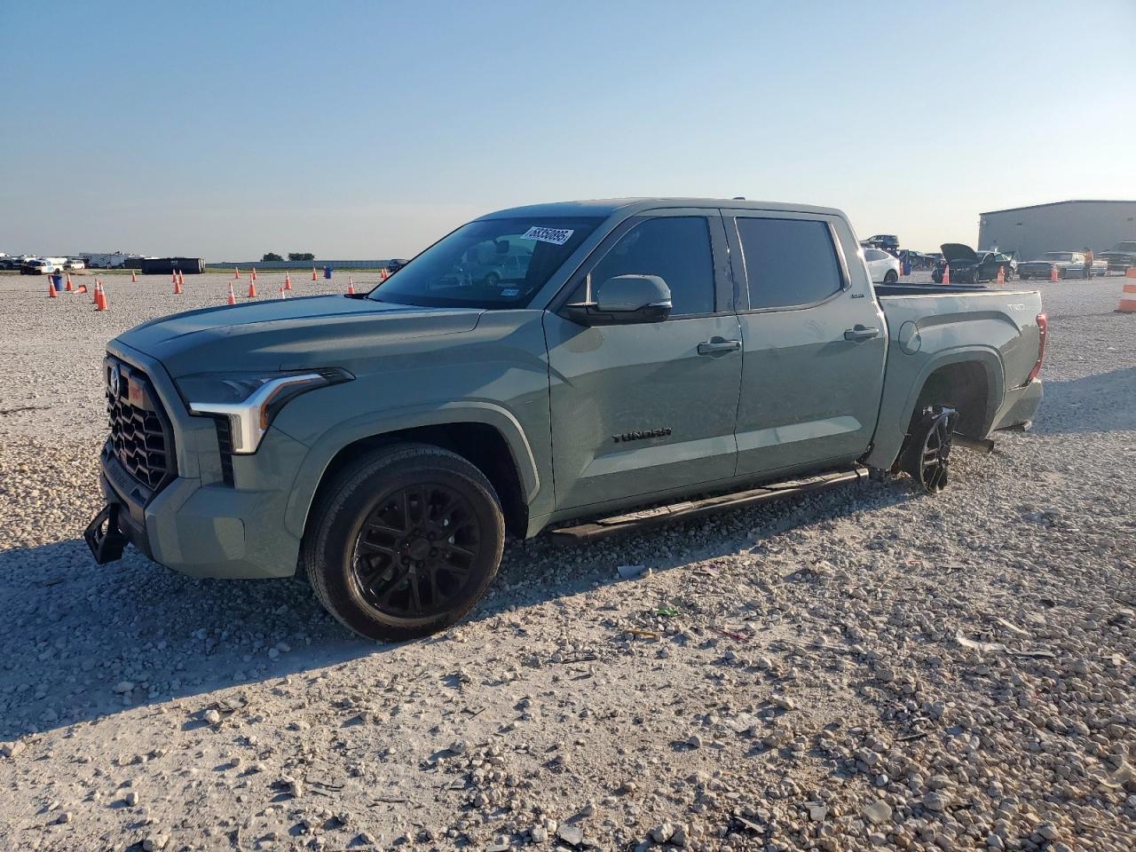 TOYOTA TUNDRA CREWMAX SR
