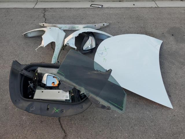 2022 TESLA MODEL Y 7SAYGDEE0NF385601