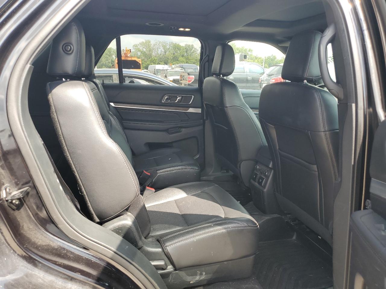 FORD EXPLORER LIMITED