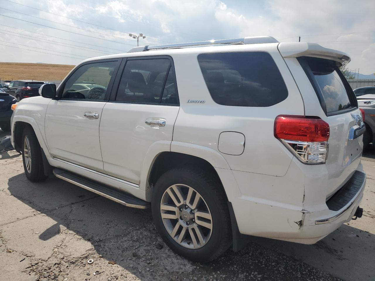 TOYOTA 4RUNNER SR5