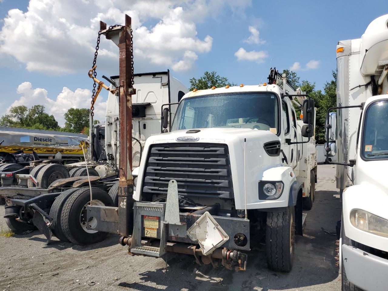 Lot #3230592873 2014 FREIGHTLINER 108SD