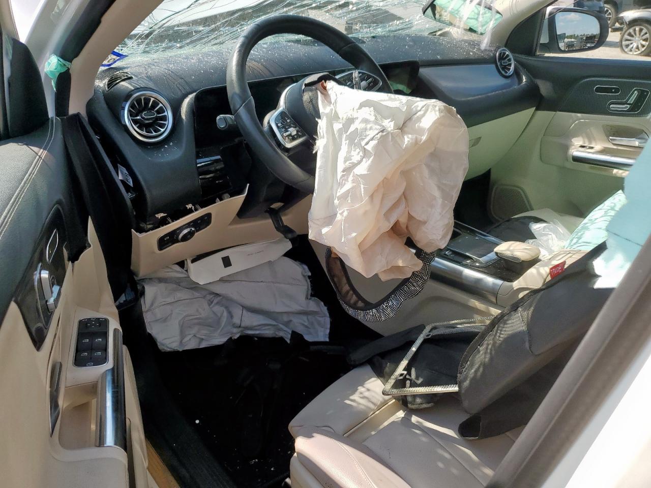 MERCEDES-BENZ GLA-CLASS 250