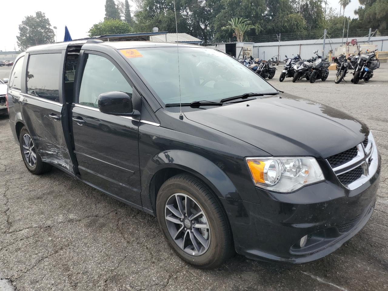DODGE GRAND CARAVAN SXT