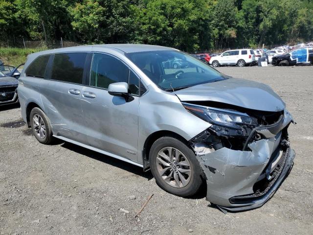 2021 TOYOTA SIENNA LE 5TDKRKEC5MS013634