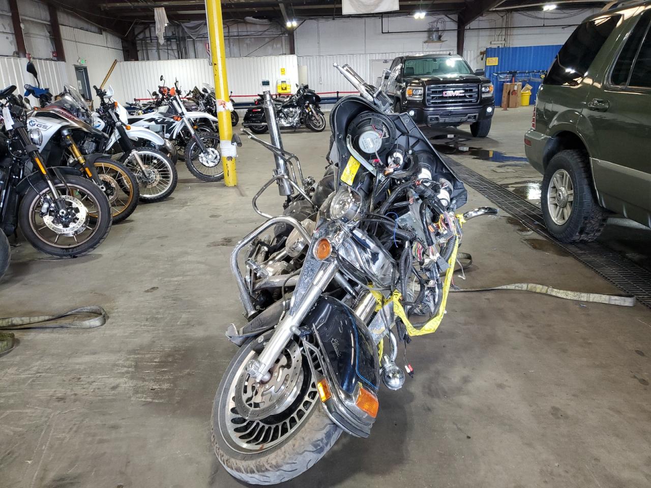 Lot #3301810361 2013 HARLEY-DAVIDSON FLHTC ELEC