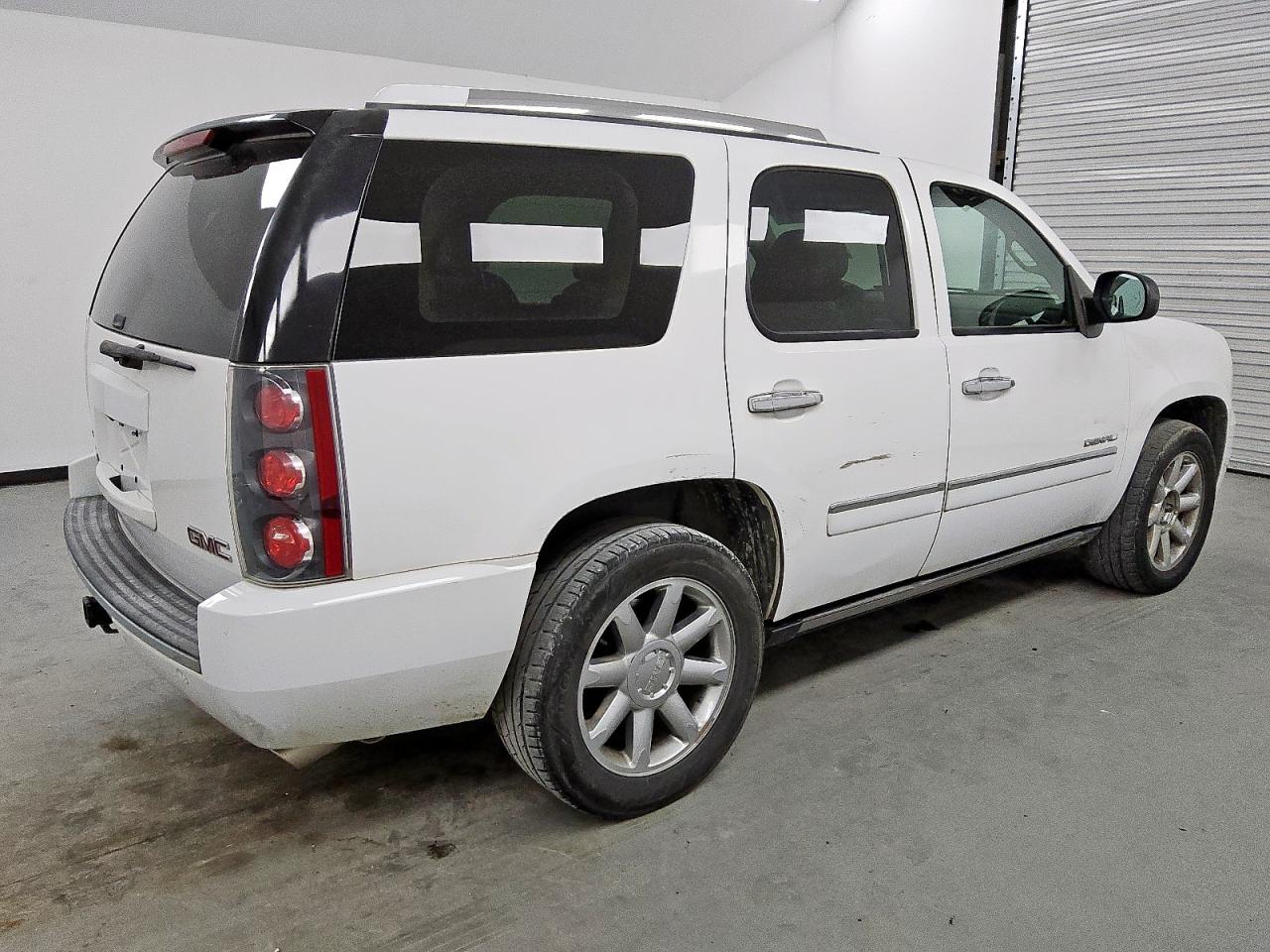 GMC YUKON DENALI