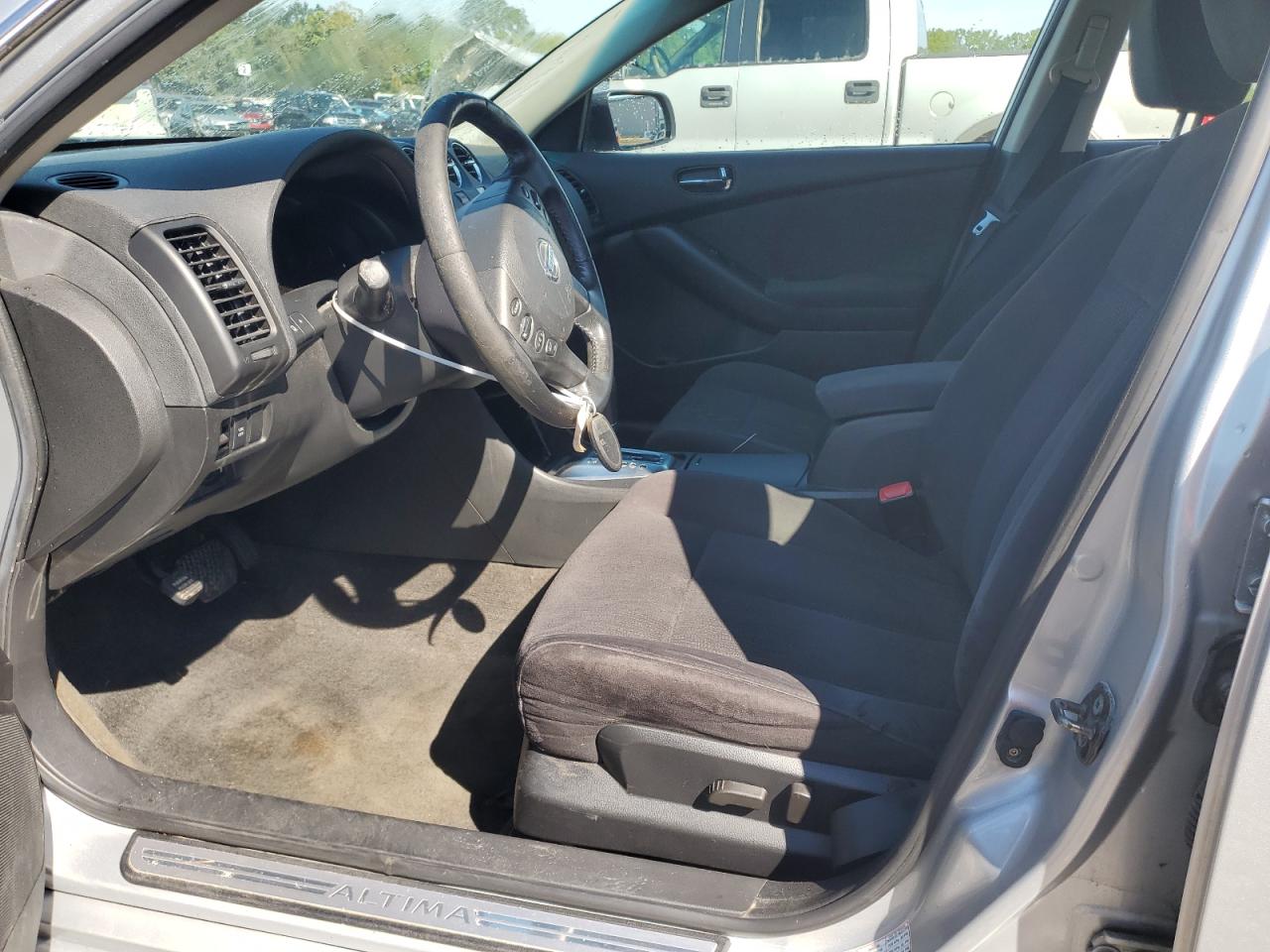 NISSAN ALTIMA BASE