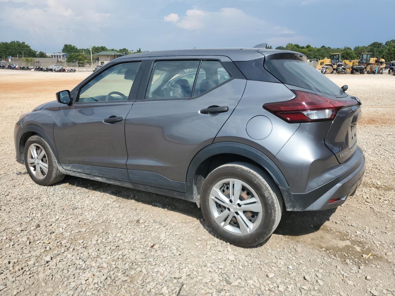 NISSAN KICKS S