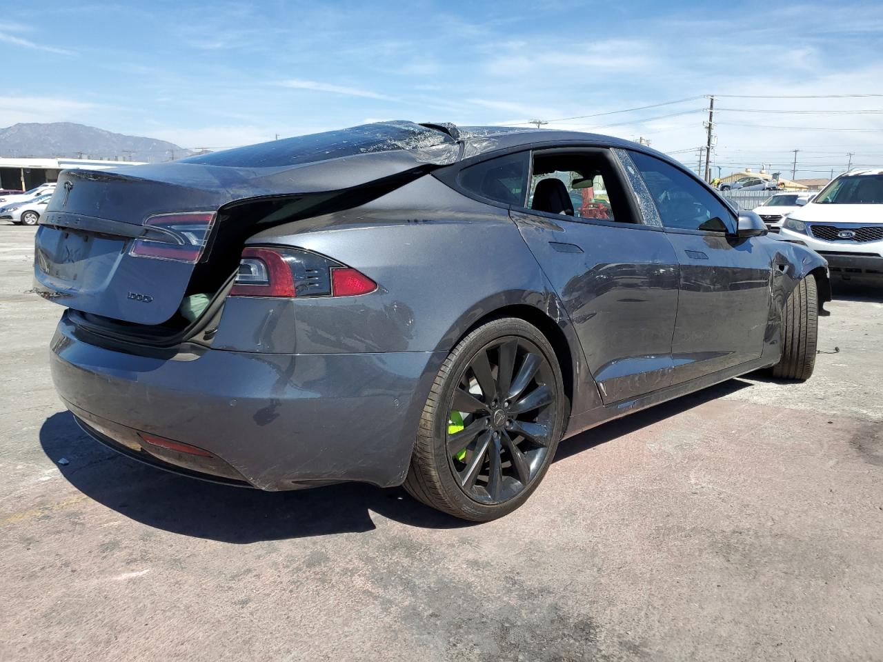 TESLA MODEL S