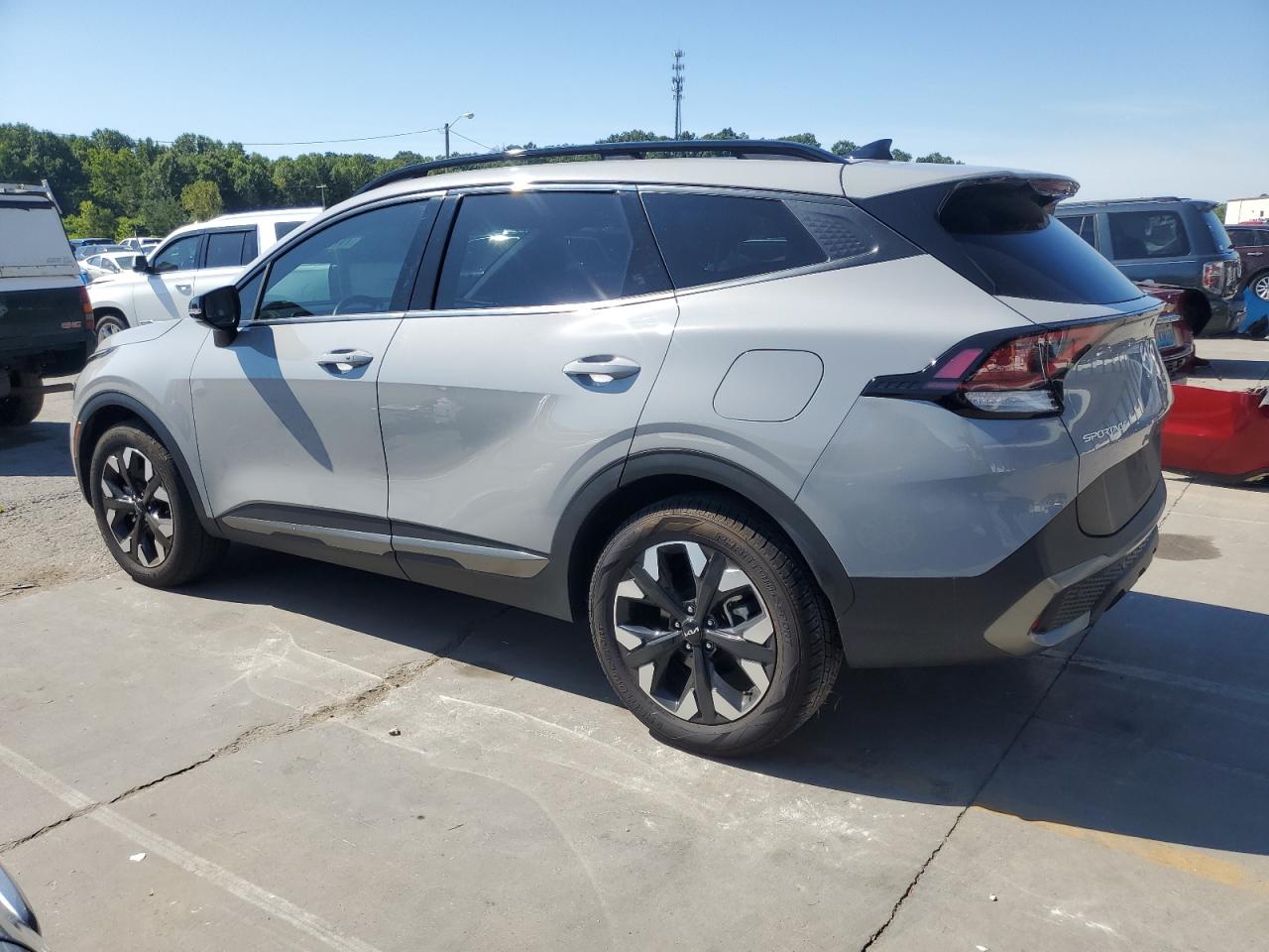 KIA SPORTAGE X LINE
