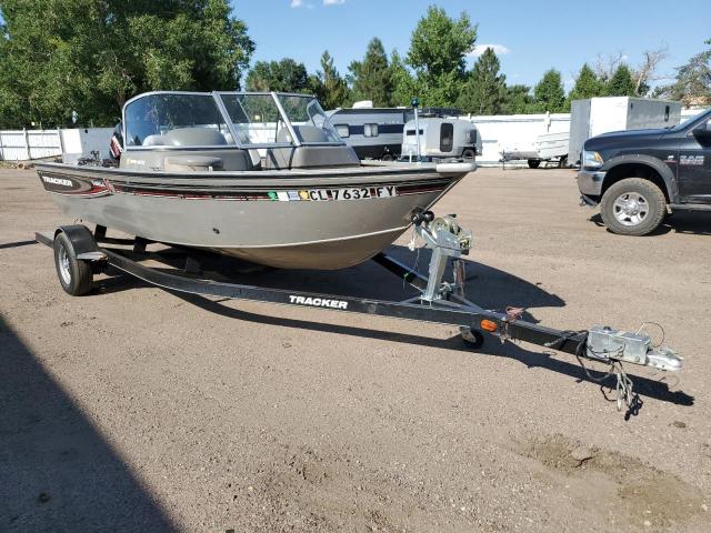 2005 TRACKER BOAT #3304938540