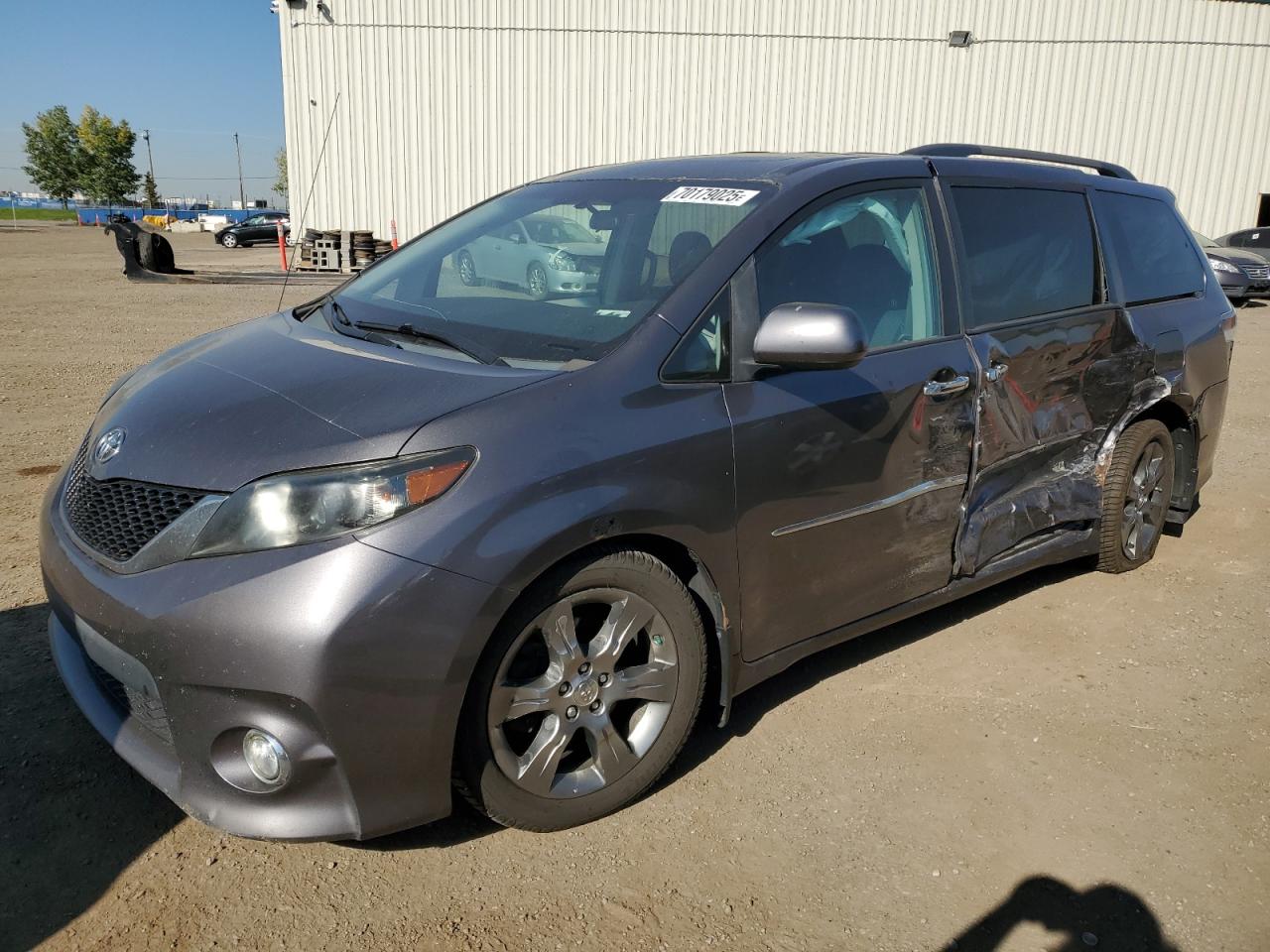 TOYOTA SIENNA SPORT