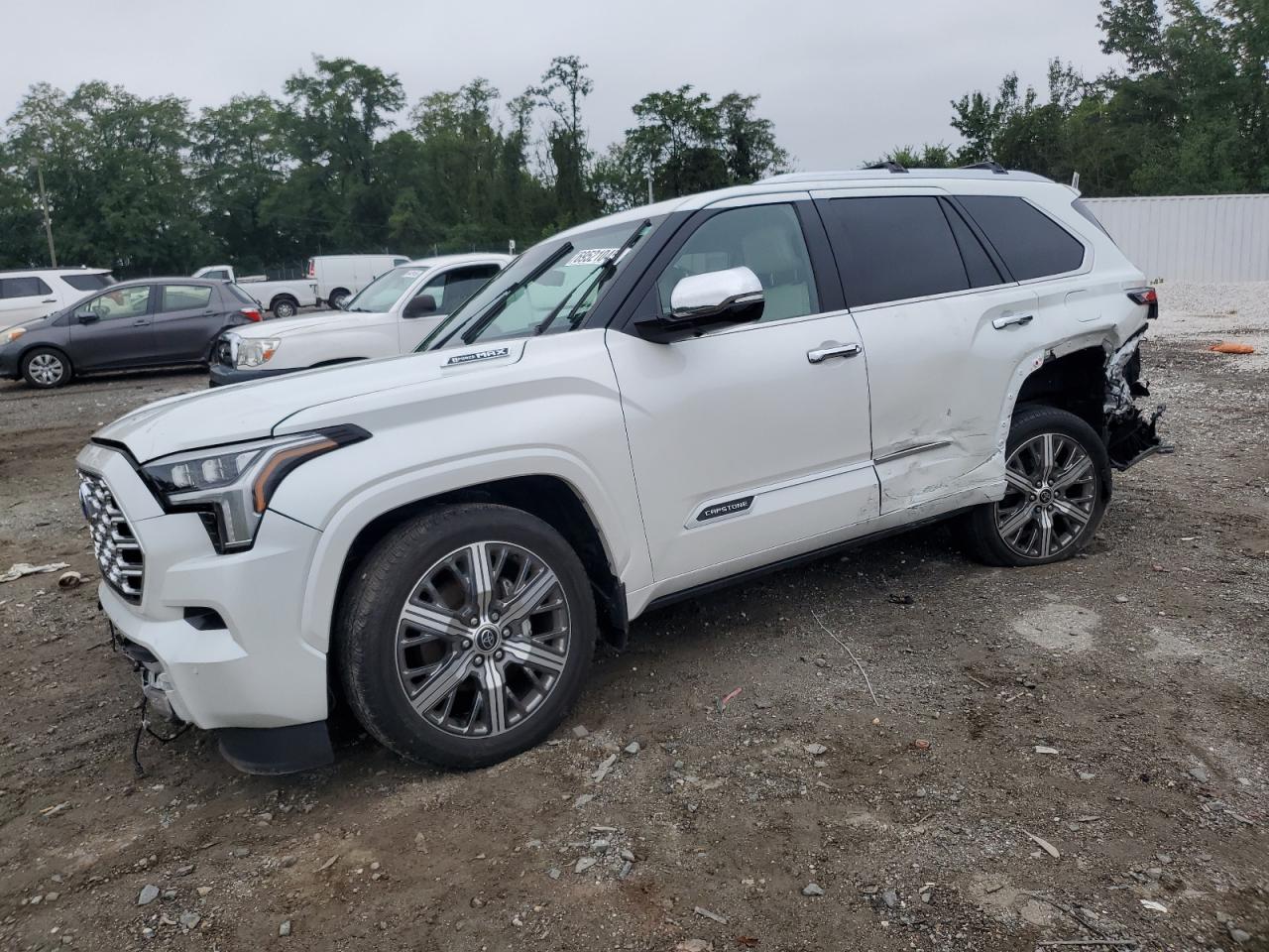 TOYOTA SEQUOIA SR5