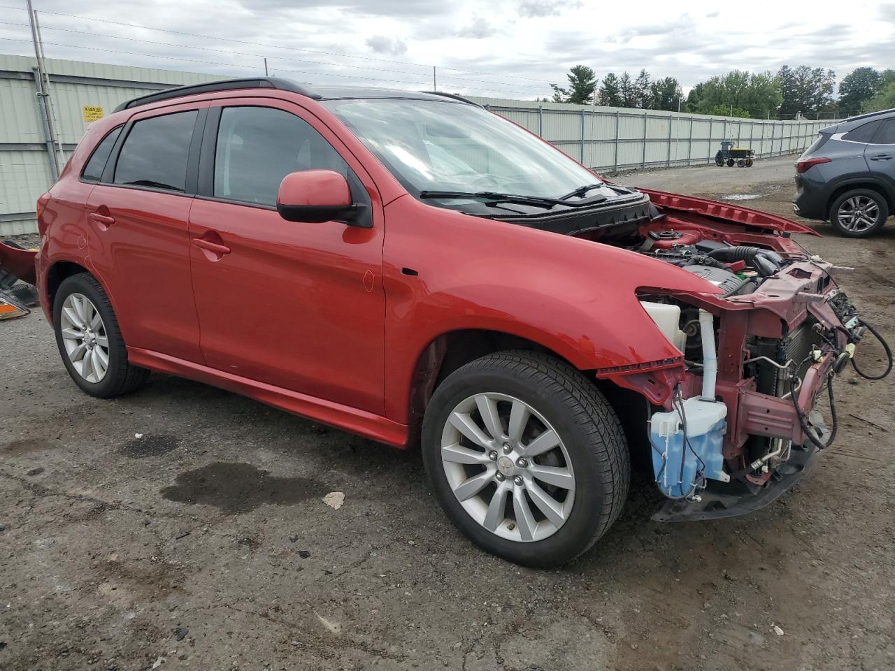 MITSUBISHI OUTLANDER SE