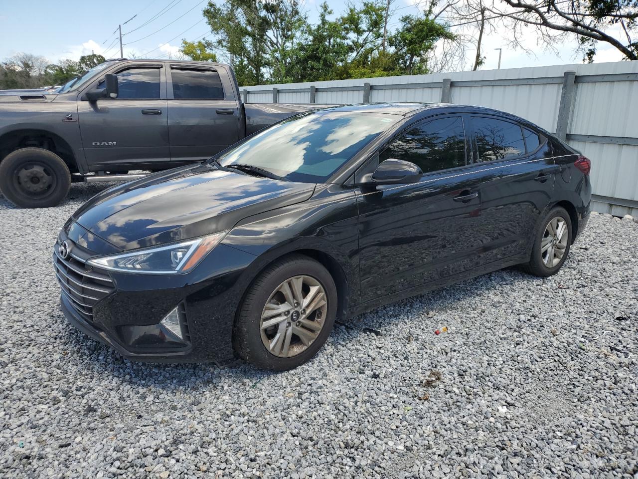 HYUNDAI ELANTRA SEL