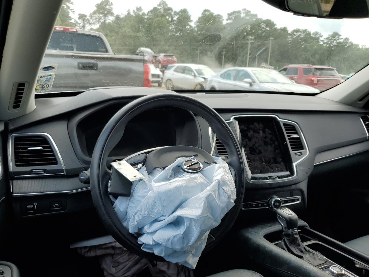 VOLVO XC90 T6 MOMENTUM