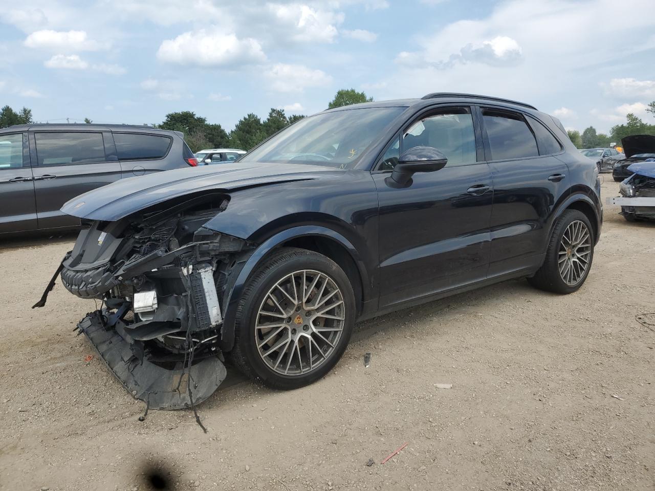 PORSCHE CAYENNE BASE
