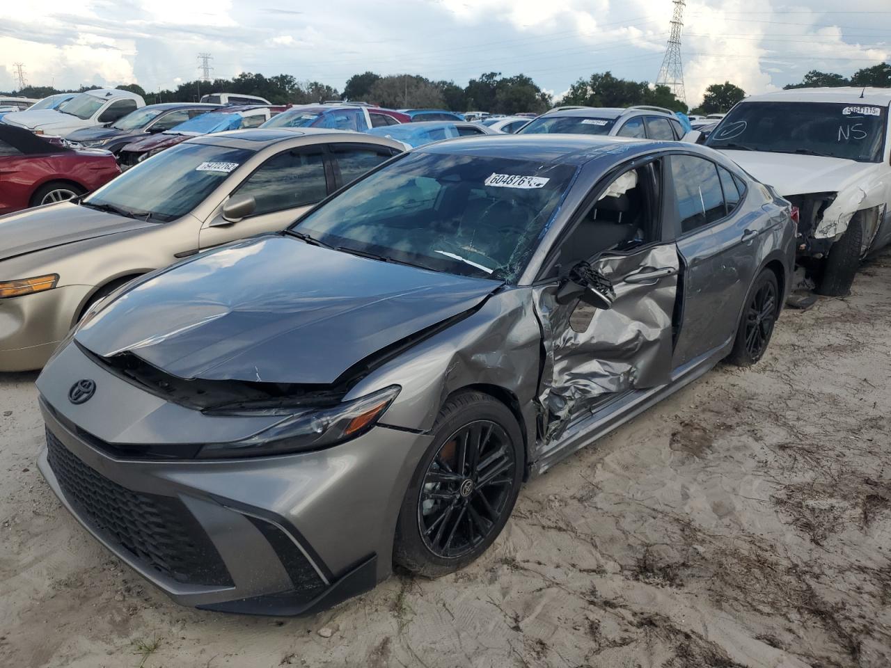 TOYOTA CAMRY XSE