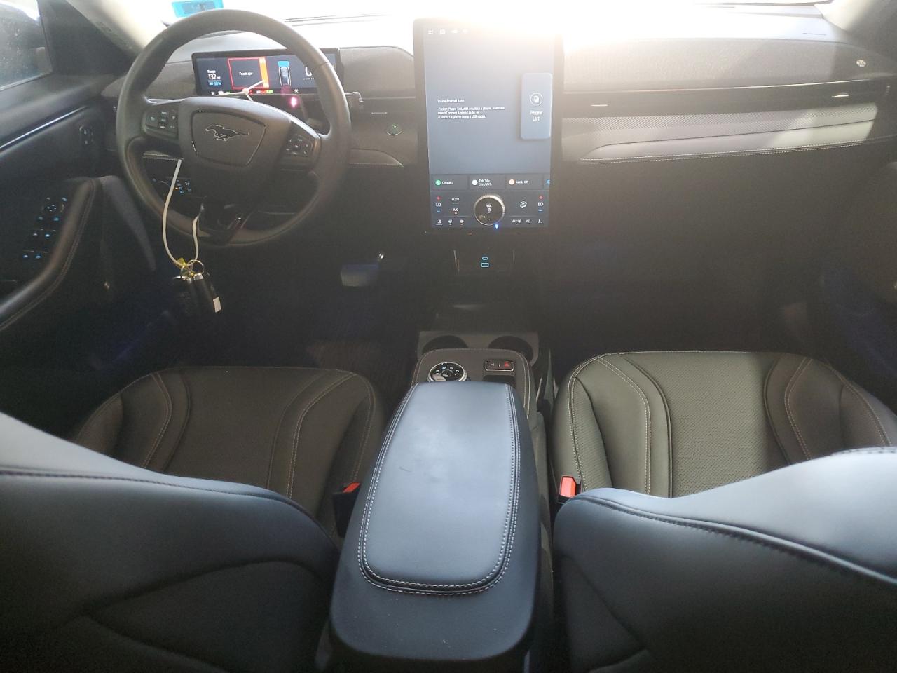 FORD MUSTANG PREMIUM