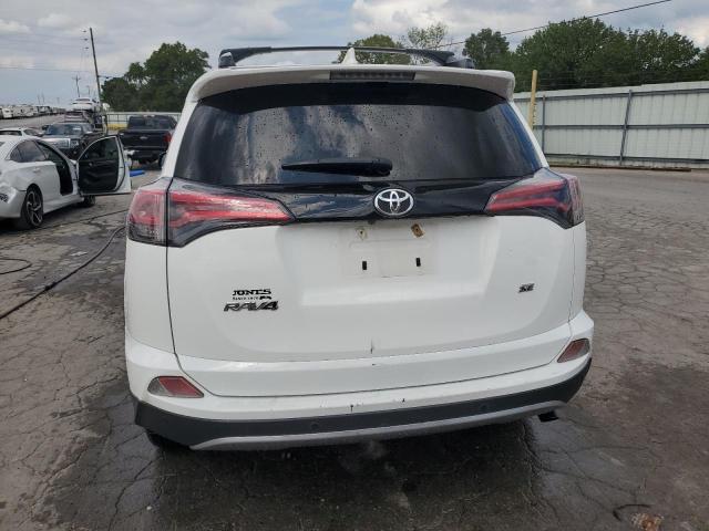 2017 TOYOTA RAV4 SE JTMNFREV9HJ710534