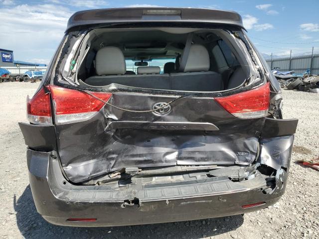 2011 TOYOTA SIENNA XLE - 5TDYK3DC1BS020082