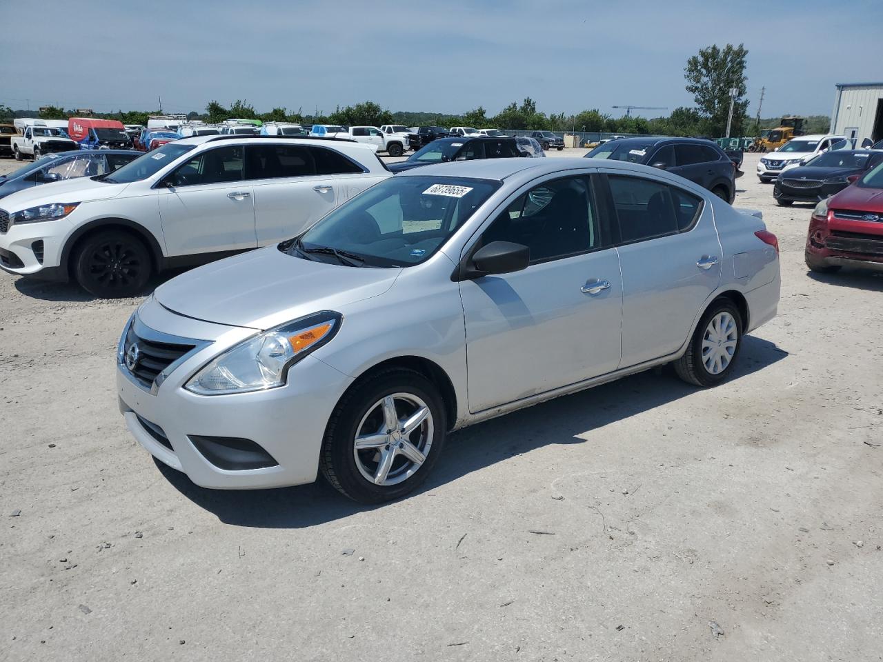 NISSAN VERSA S