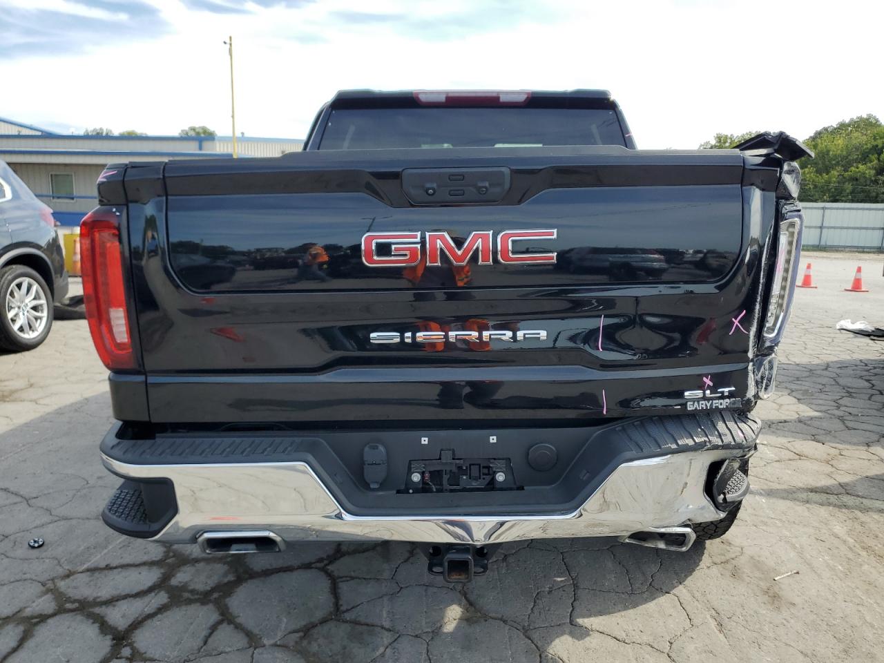 GMC SIERRA 1500 K1500 SLT