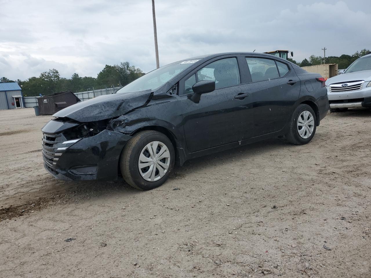 NISSAN VERSA S