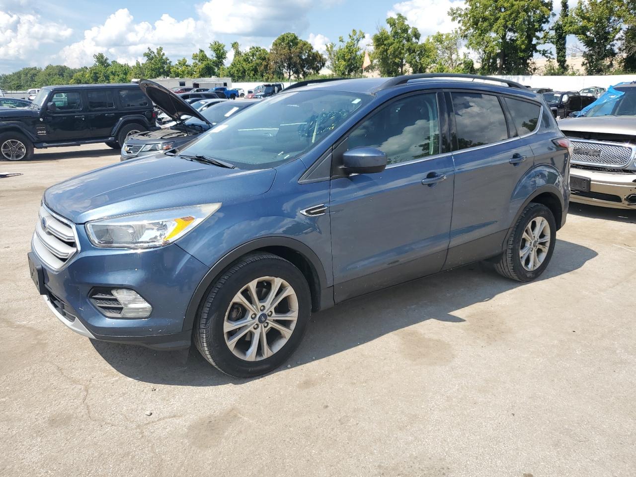 FORD ESCAPE SE