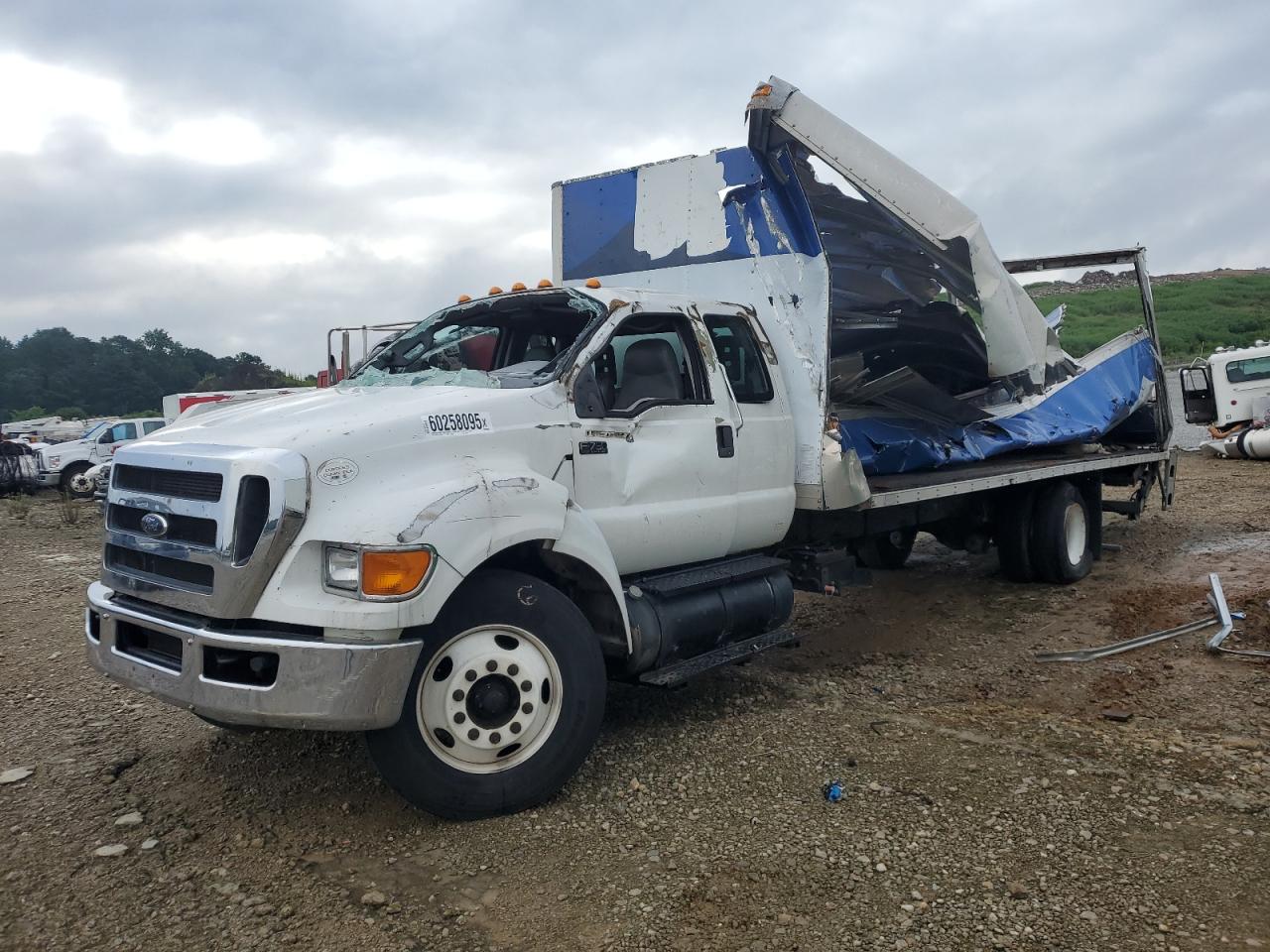 FORD F-750 SUPER DUTY