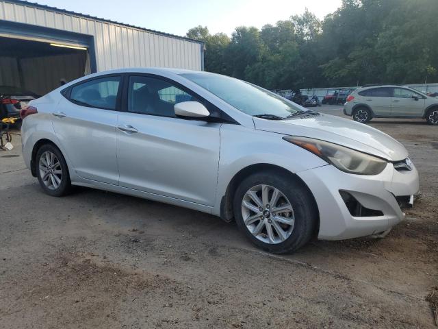 2016 HYUNDAI ELANTRA SE 5NPDH4AE2GH685188