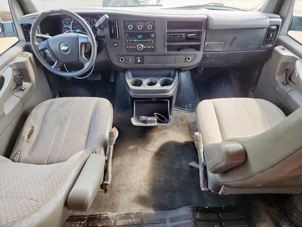 CHEVROLET EXPRESS LT