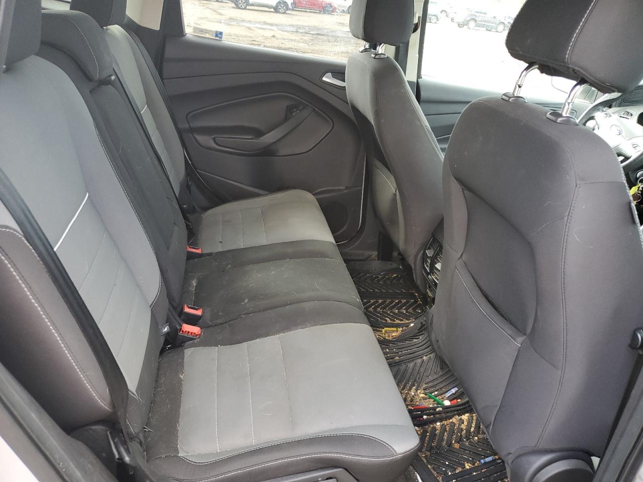 FORD ESCAPE SE