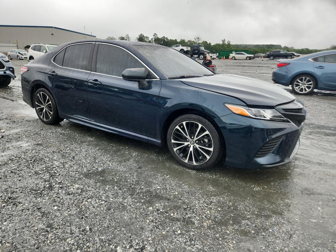 TOYOTA CAMRY SE