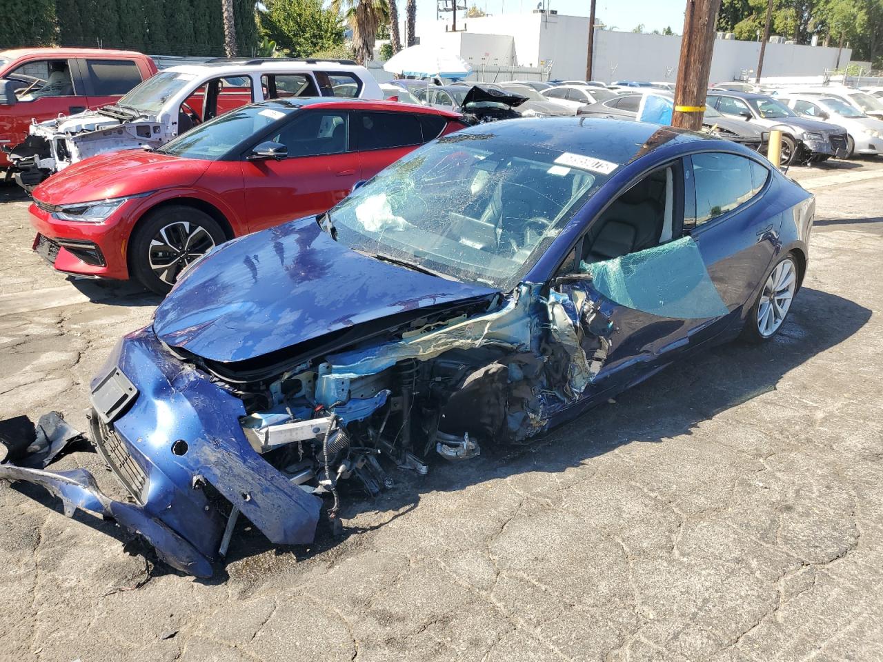 TESLA MODEL 3