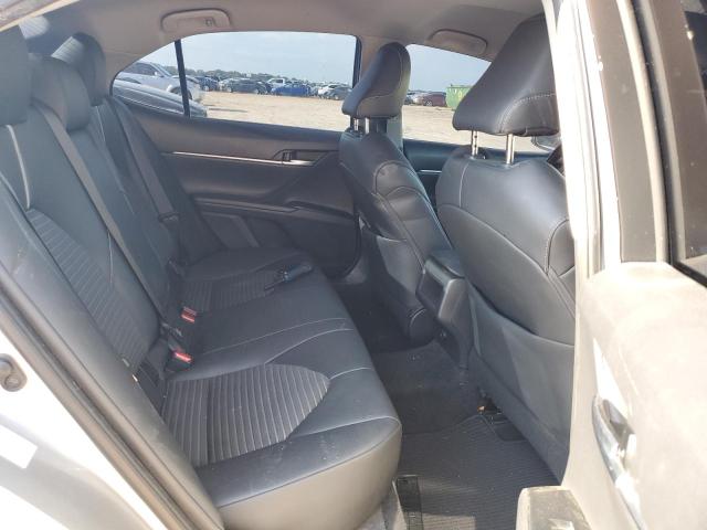 2018 TOYOTA CAMRY L 4T1B11HK1JU586084