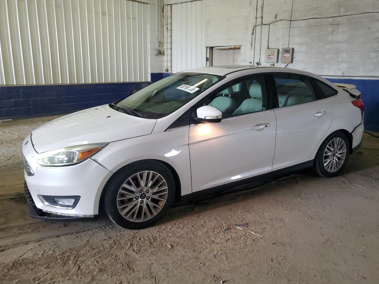 FORD FOCUS TITANIUM