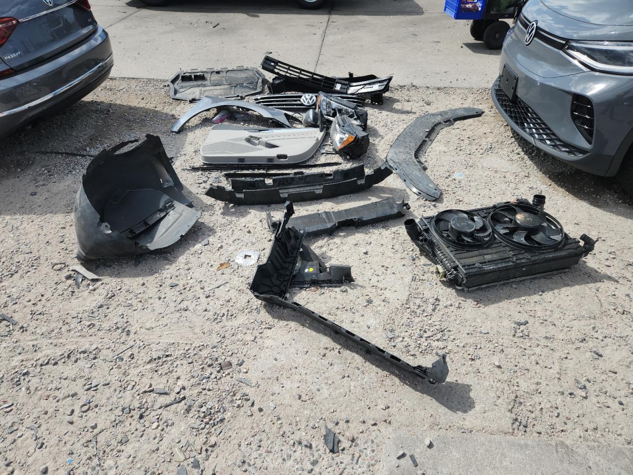 Lot #3221697343 2017 VOLKSWAGEN PASSAT S